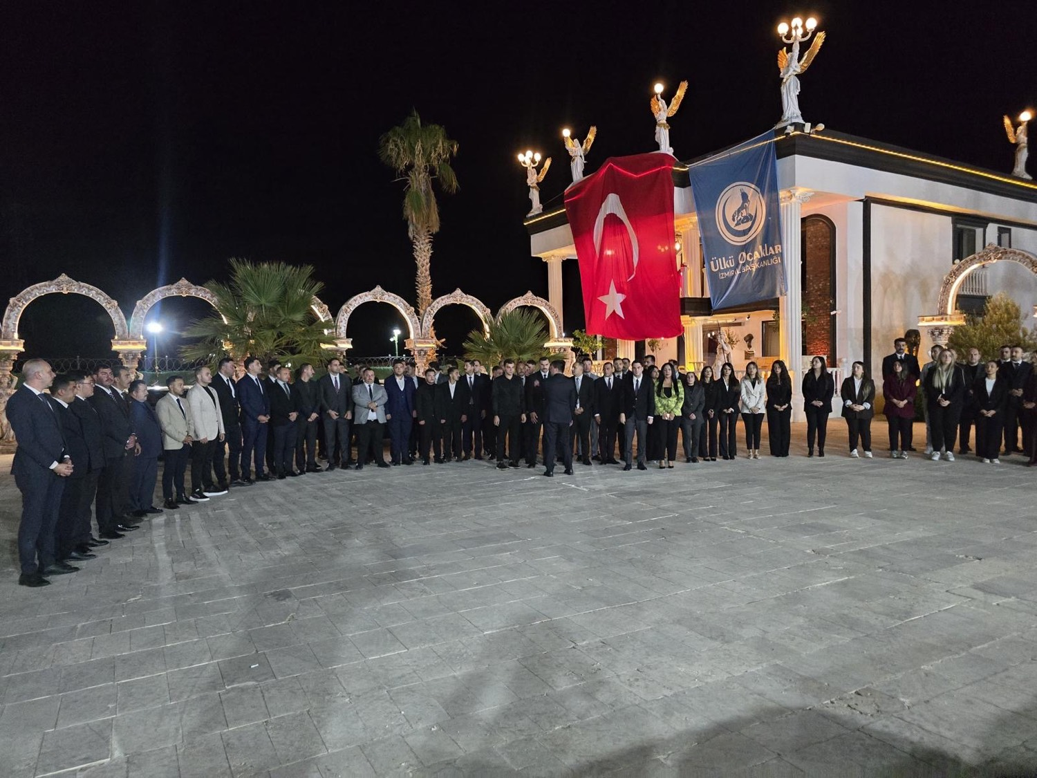 Ülkü Ocakları Menderes’te Buluştu: Birlik ve Beraberlik Mesajı