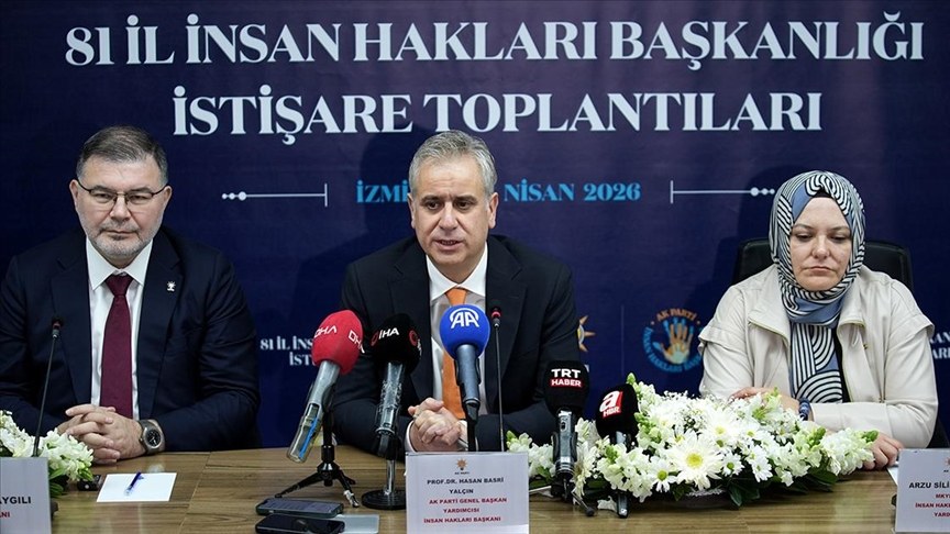 AK Parti Genel Başkan Yardımcısı Yalçın, İzmir'de konuştu
