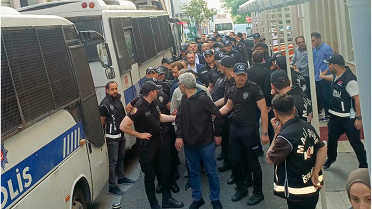 Büyükçekmece Belediyesi’ne yönelik ‘yolsuzluk’ davasında 1 kişiye tahliye kararı