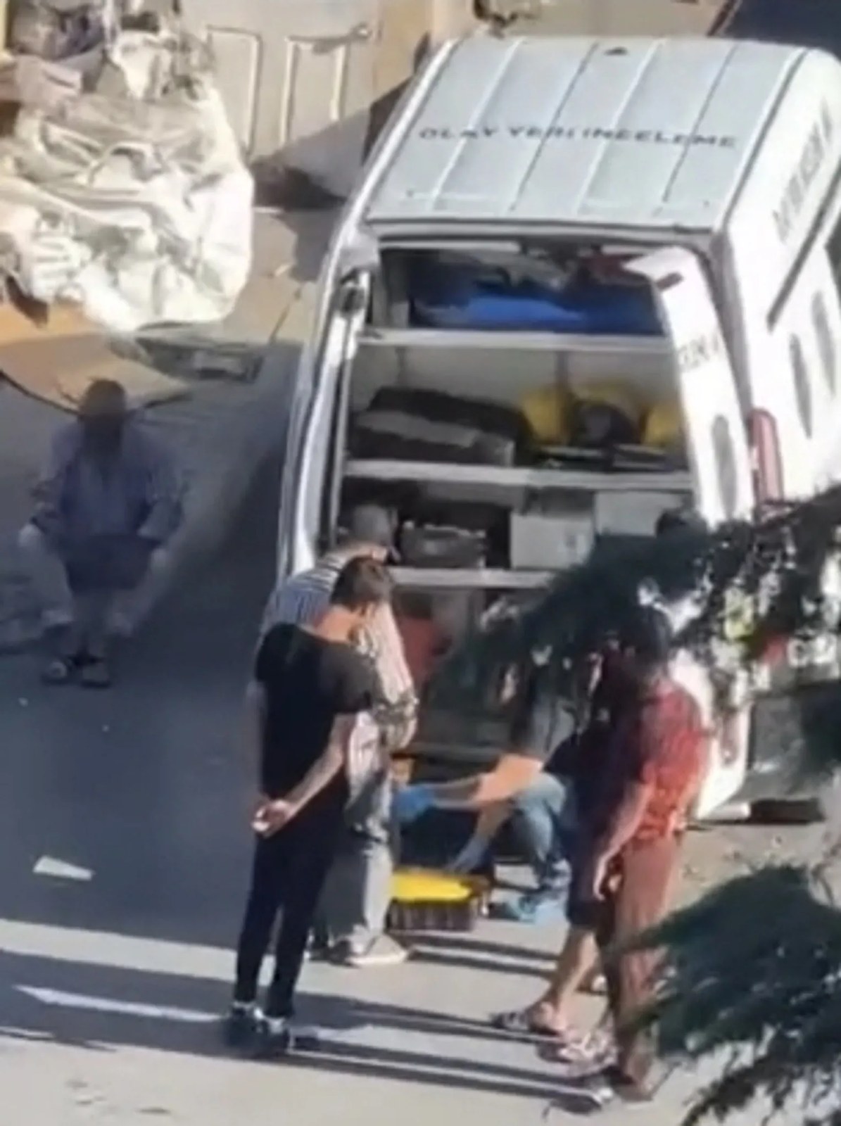 Beylikdüzü'nde baygınlık geçiren kadın yaşamını yitirdi