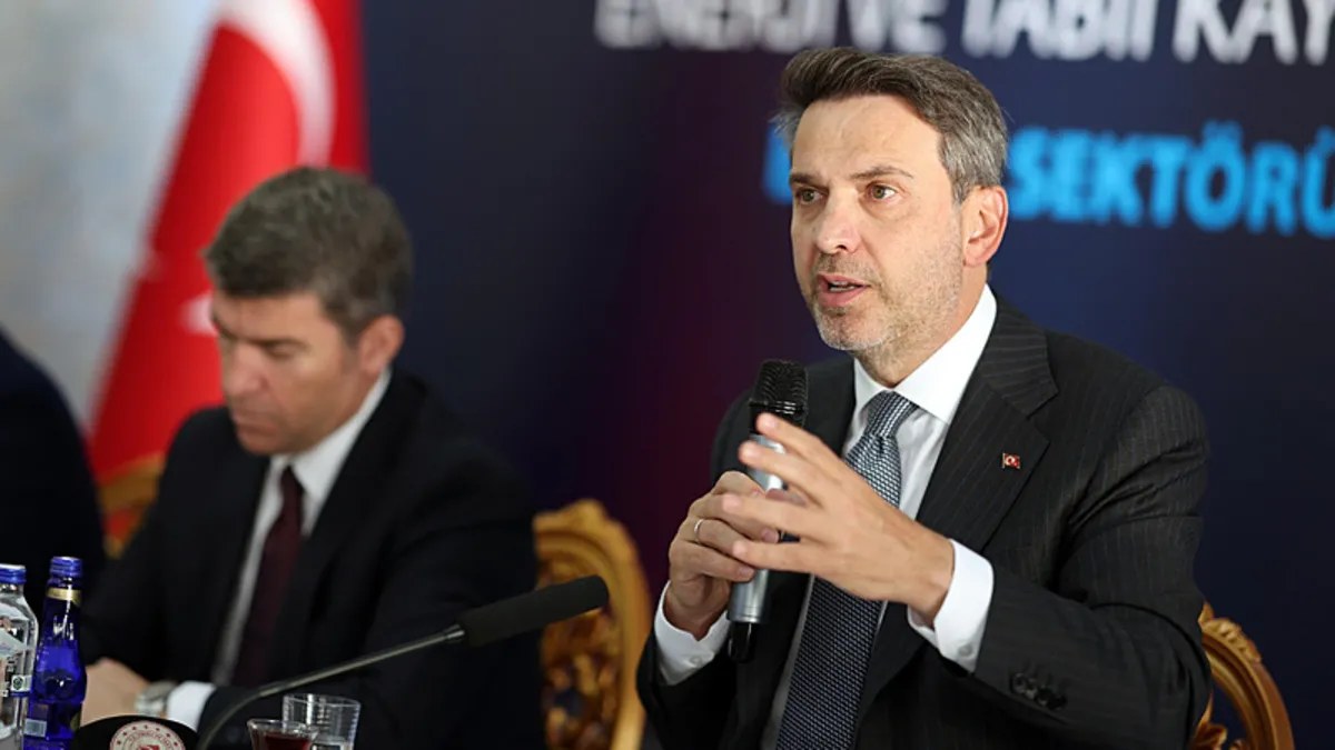 Bakan Bayraktar 