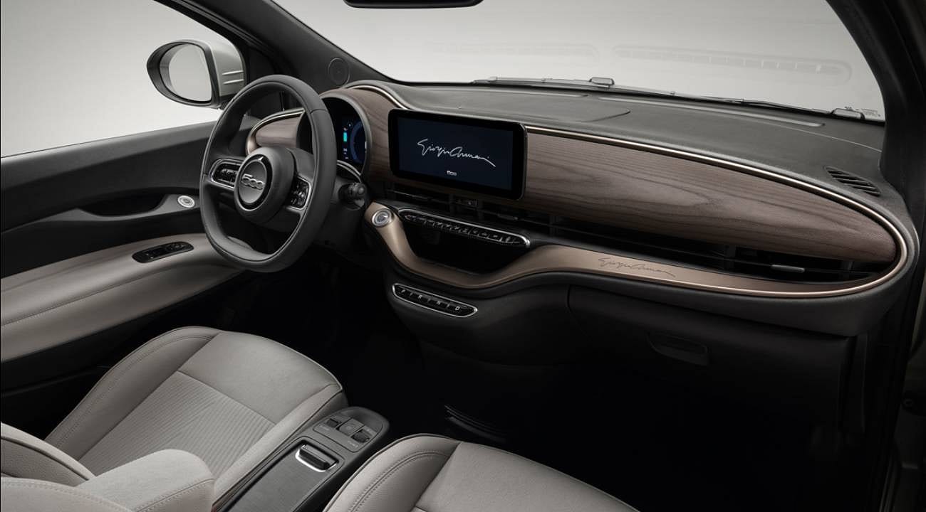 Sınırlı sayıda Fiat 500e Giorgio Armani Collector's yeniden Türkiye'de... İşte fiyatı ve özellikleri