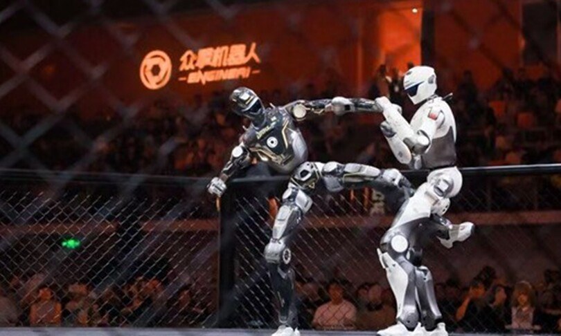 Küresel çapta ilk insansı robot dövüşü Çin'de düzenlendi