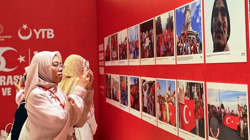Farklı coğrafyalardan gençler, 15 Temmuz'un 10. yılında Demokrasi ve Özgürlükler Adası'nda buluştu