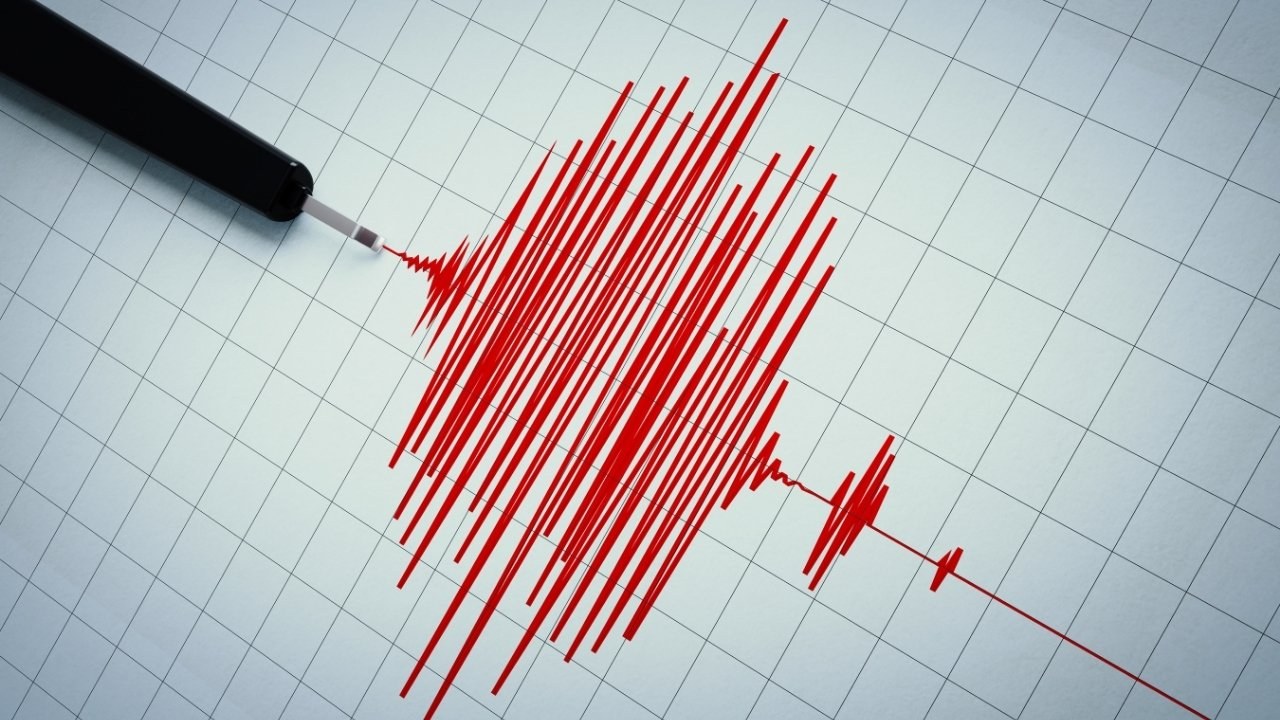 Elazığ'da Sivrice Merkezli Deprem Meydana Geldi