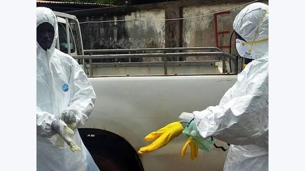 Ebola Salgını: Can Kaybı 967'ye Yükseldi, Vaka Sayısı 3 Bine Yakın