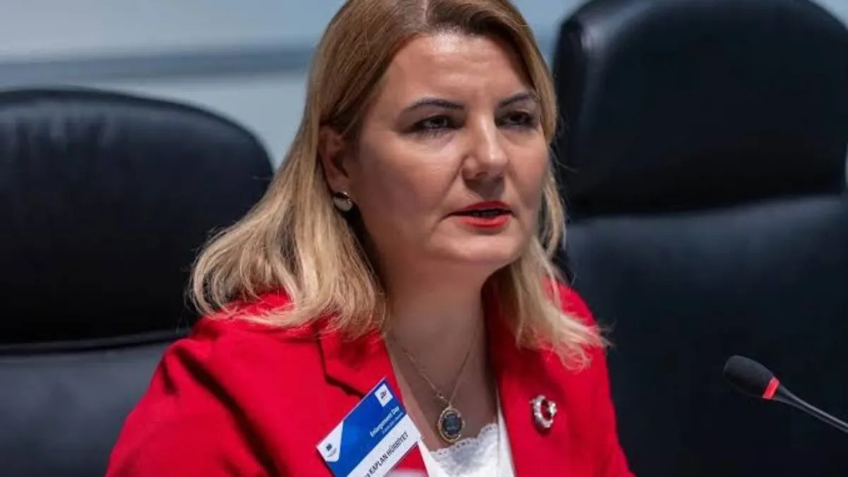 İzmit Belediyesindeki Yolsuzluk Soruşturmasında Yeni Adım: Şüpheliler Adliyeye Çıkarıldı