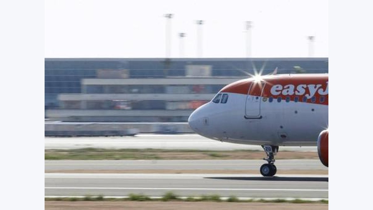 Uçakta çıkan kavga seferi aksattı: Pilot kalkıştan kısa süre sonra geri döndü