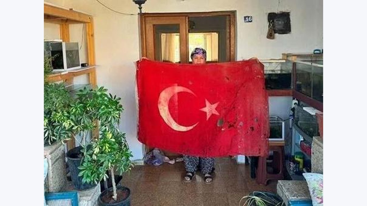 Kıbrıs Barış Harekâtı'nın Tarihi Bayrağı Koruma ve Restorasyon Sürecine Alındı