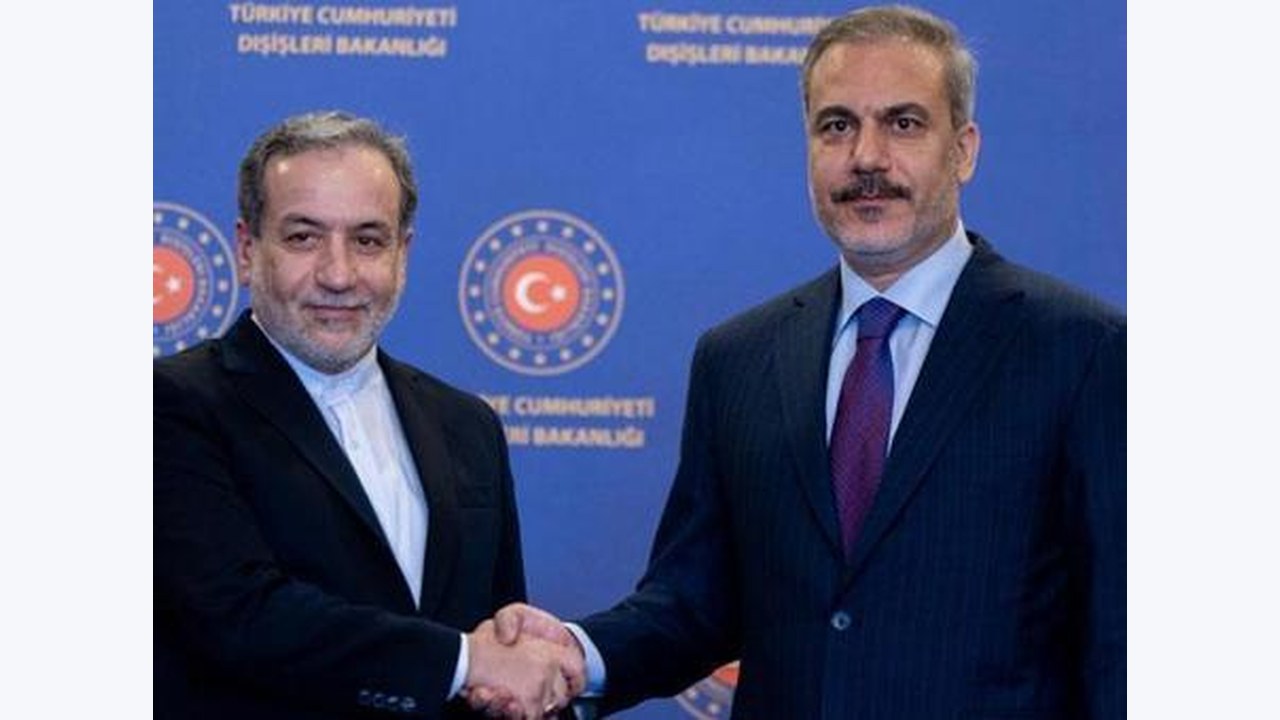Dışişleri Bakanı Hakan Fidan, İranlı mevkidaşı Arakçi ile görüştü