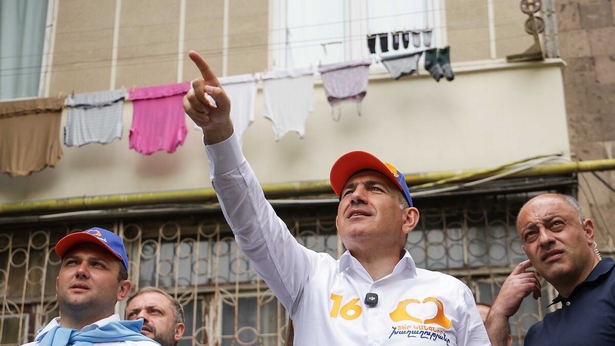 Ermenistan'da Yeni Parlamento Göreve Başladı ve Hükümet Yeniden Şekillendi