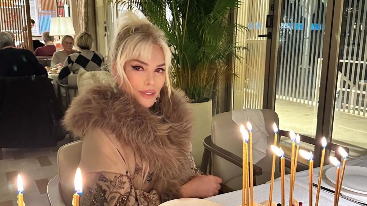 Ajda Pekkan'dan Pahalı Gençlik İksiri Iddialarına Net Açıklama