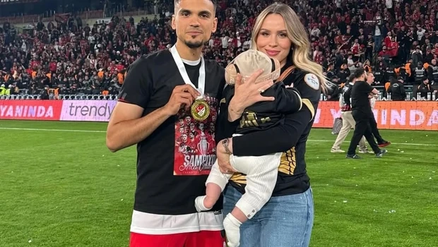 Çorum FK Futbolcu Atakan Akkaynak, Eşi ve Bebeği ile Trafik Kazası Geçirdi