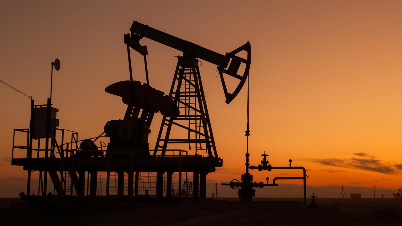 Brent petrolün varili, uluslararası vadeli piyasalarda 87,92 dolardan işlemiyor