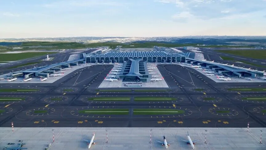 İstanbul Havalimanı günlük uçuş ve yolcu sayısında tüm zamanların rekorunu kırdı