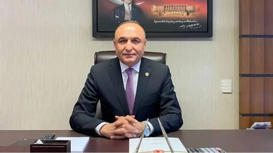Yeni Parti Gaziantep Milletvekili Melih Meri'i Baklayarak Ar Yaralad Belirtilen Eski CHP Ouzeli Le Bakan S.A.K. ve Beraberindeki 4 Pheli Yakaland Olay