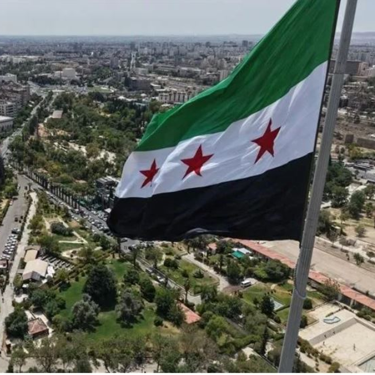 Suriye, Esad rejimi generalini Lübnan'dan teslim aldı